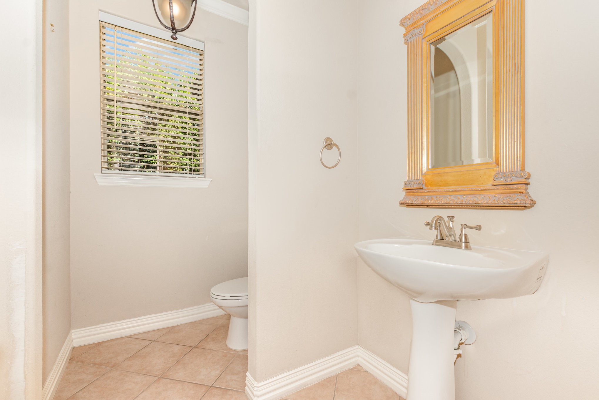 Keller, Texas, 76248, United States, 4 Bedrooms Bedrooms, ,4 BathroomsBathrooms,Residential,For Sale,1966158