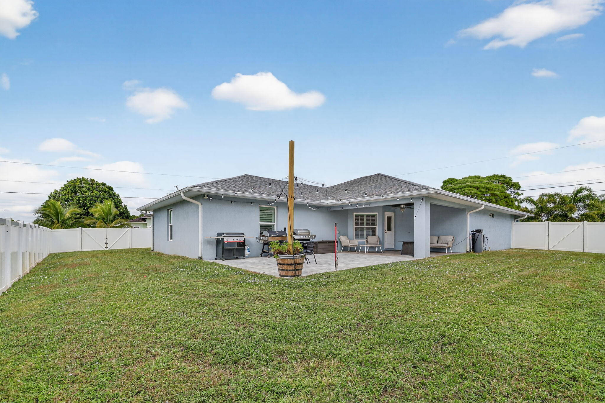 Port Saint Lucie, Florida, 34953, United States, 4 Bedrooms Bedrooms, ,2 BathroomsBathrooms,Residential,For Sale,1992941