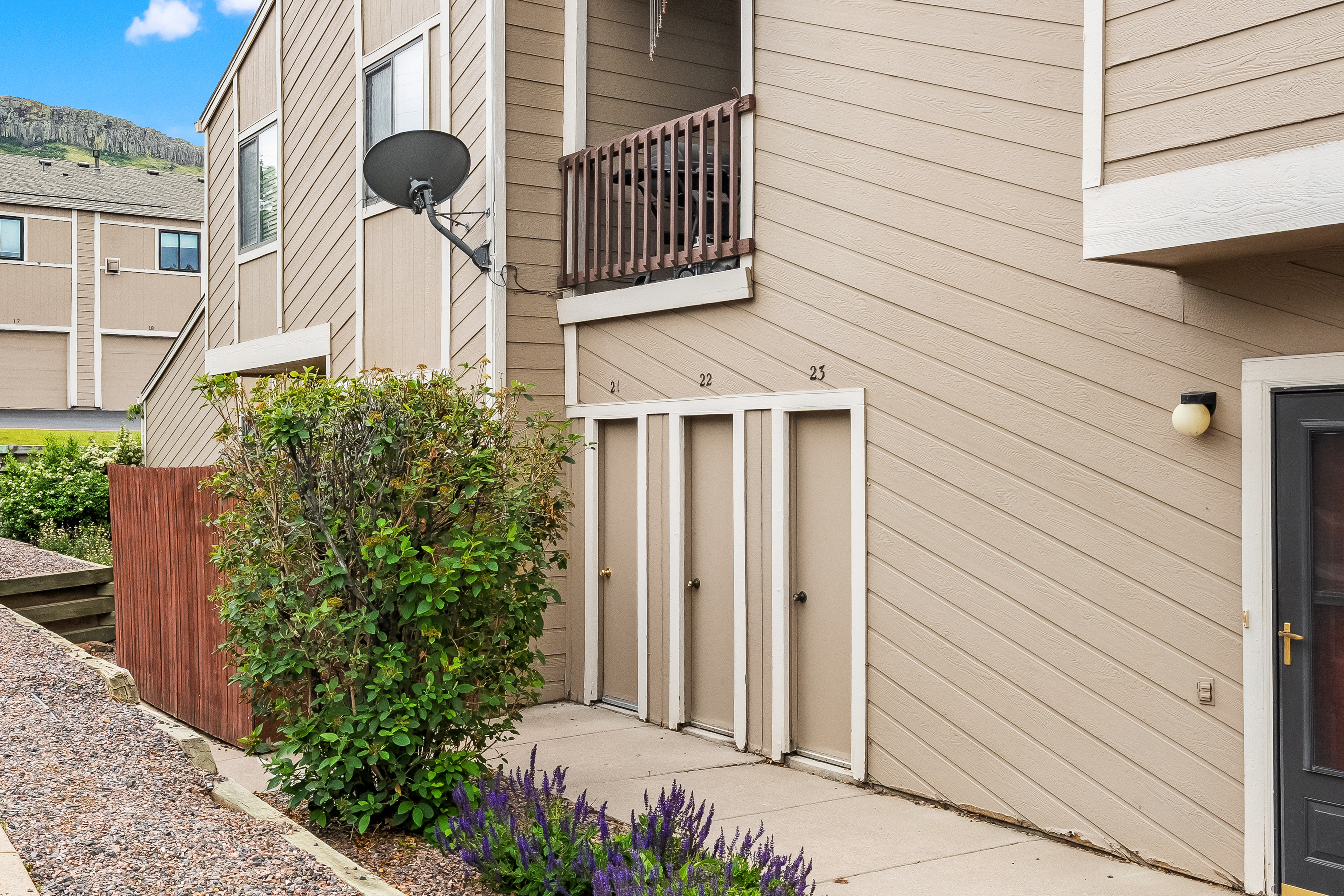  Affordable Townhome in the Highly Desired Table Mountain Heights Community - 物件實景