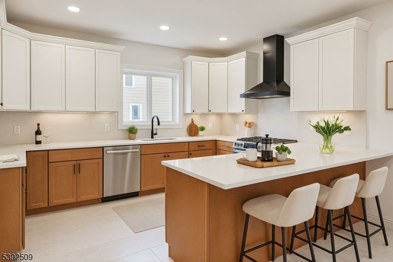 City Of Orange Twp., New Jersey, 07050, United States, 6 Bedrooms Bedrooms, ,4 BathroomsBathrooms,Residential,For Sale,1991557