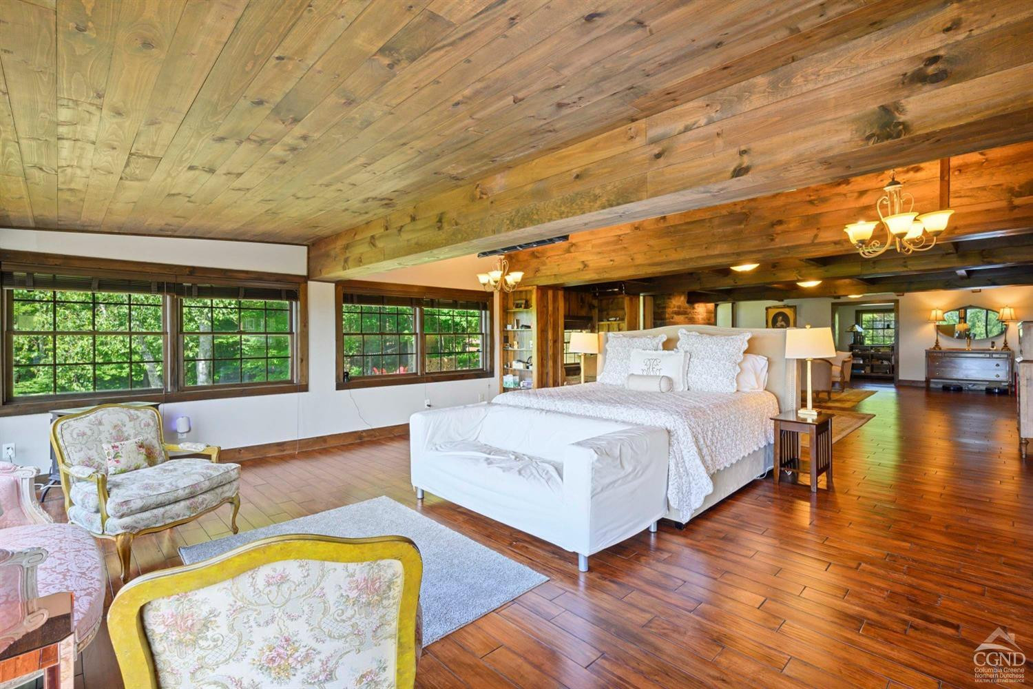 Tannersville, New York, 12485, United States, 6 Bedrooms Bedrooms, ,5 BathroomsBathrooms,Residential,For Sale,1947119