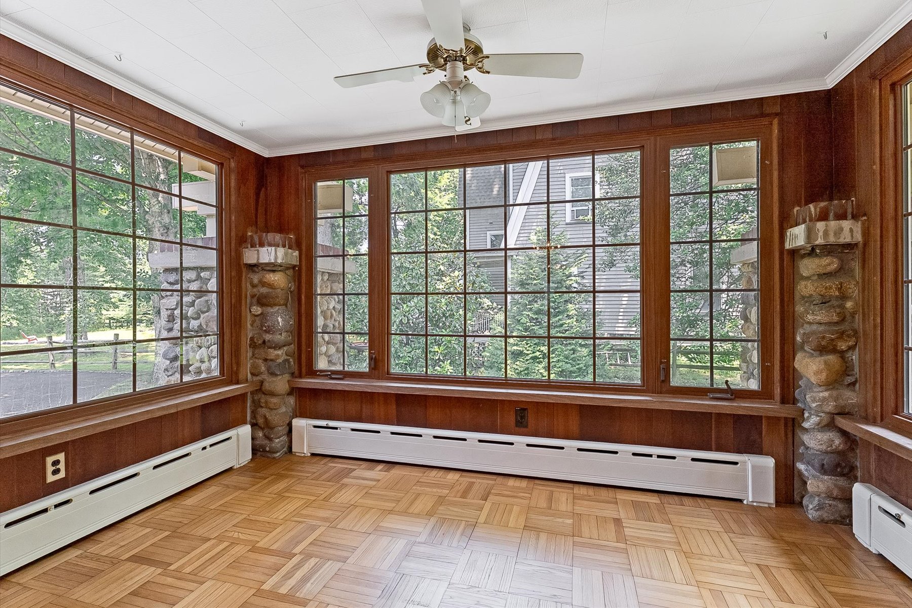 Authentic Craftsman-Style Property Offers Timeless Character - 物件實景