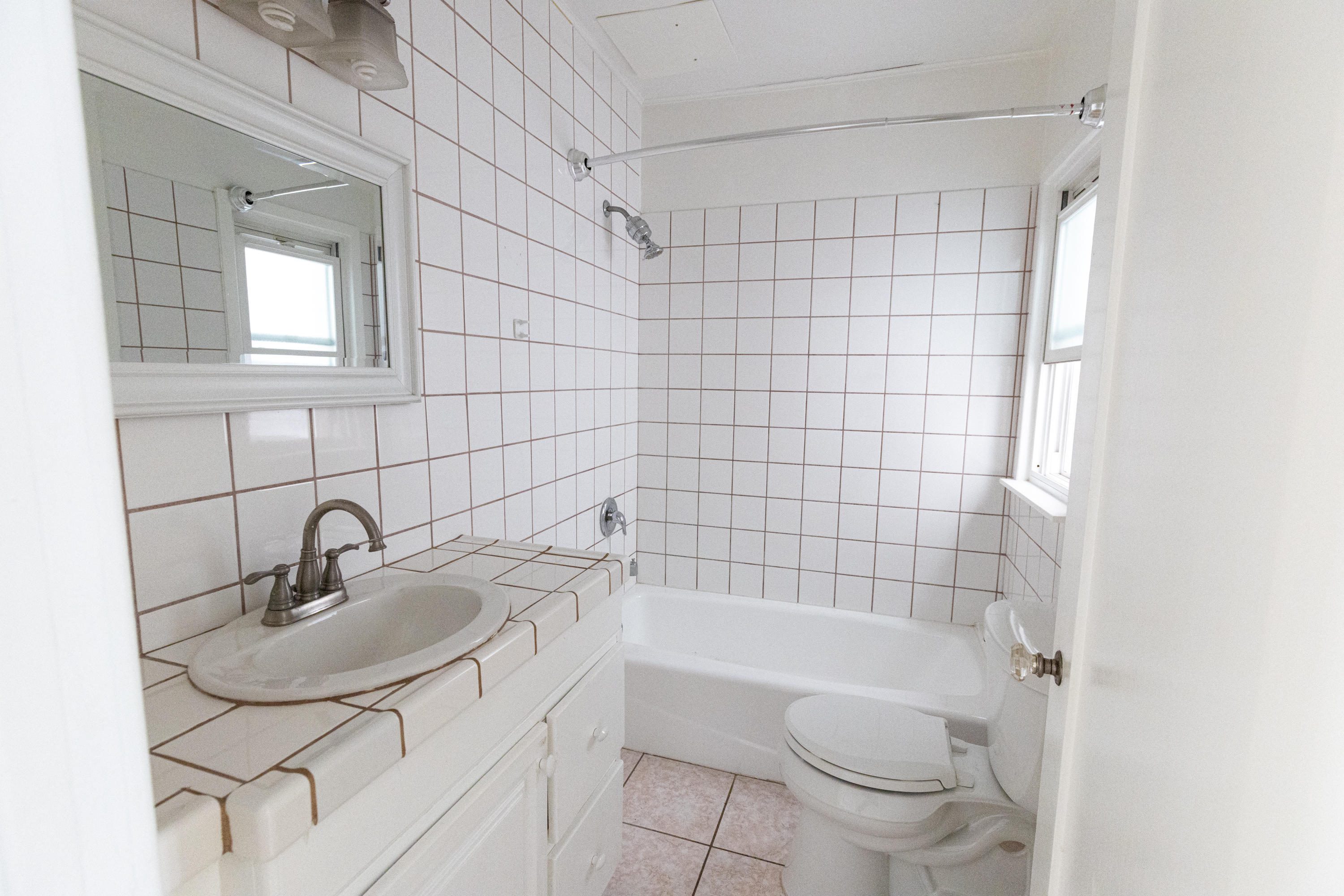 Los Angeles, California, 90019, United States, 8 Bedrooms Bedrooms, ,4 BathroomsBathrooms,Residential,For Sale,1974738