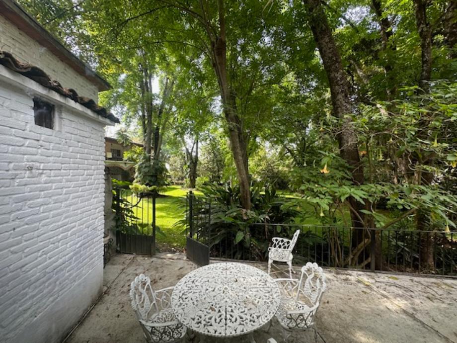 Cuernavaca, Morelos, 62130, Mexico, 7 Bedrooms Bedrooms, ,7 BathroomsBathrooms,Residential,For Sale,1746489