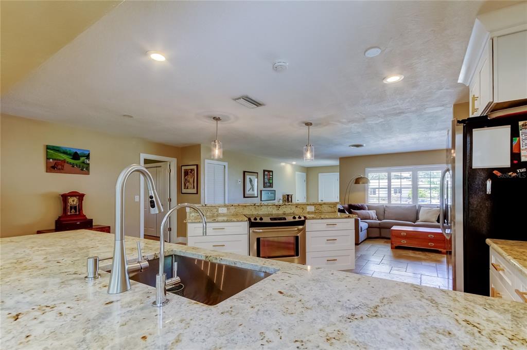St Petersburg, Florida, 33703, United States, 3 Bedrooms Bedrooms, ,2 BathroomsBathrooms,Residential,For Sale,1821049