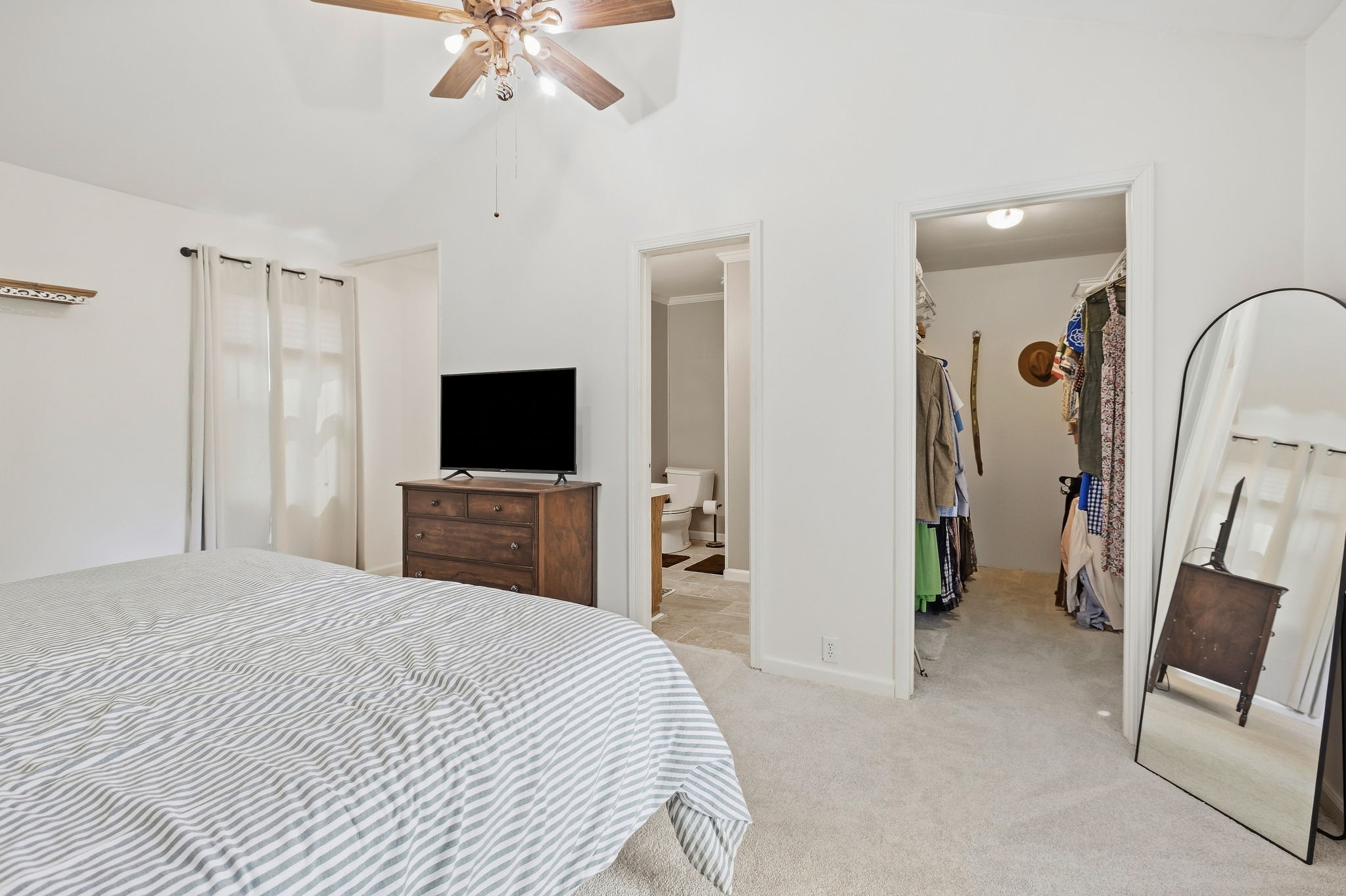  8519 West 69th Terrace, Overland Park, KS 66204 - 物件實景