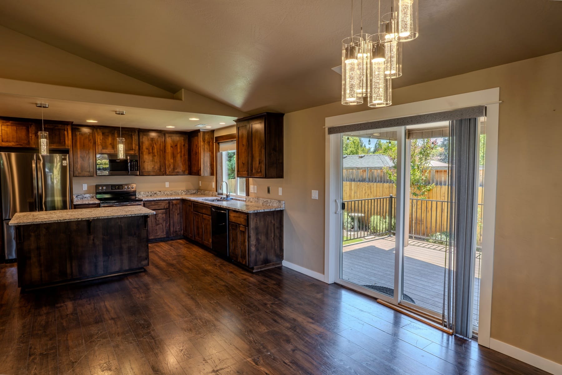  2196 Crestbrook Road Medford, OR 97504 - 物件實景