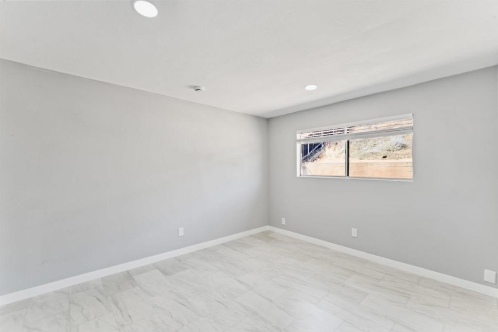 Lakeside, California, 92040, United States, 4 Bedrooms Bedrooms, ,2 BathroomsBathrooms,Residential,For Sale,1900967