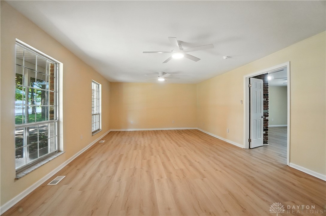 Kettering, Ohio, 45440, United States, 6 Bedrooms Bedrooms, ,3 BathroomsBathrooms,Residential,For Sale,1913800