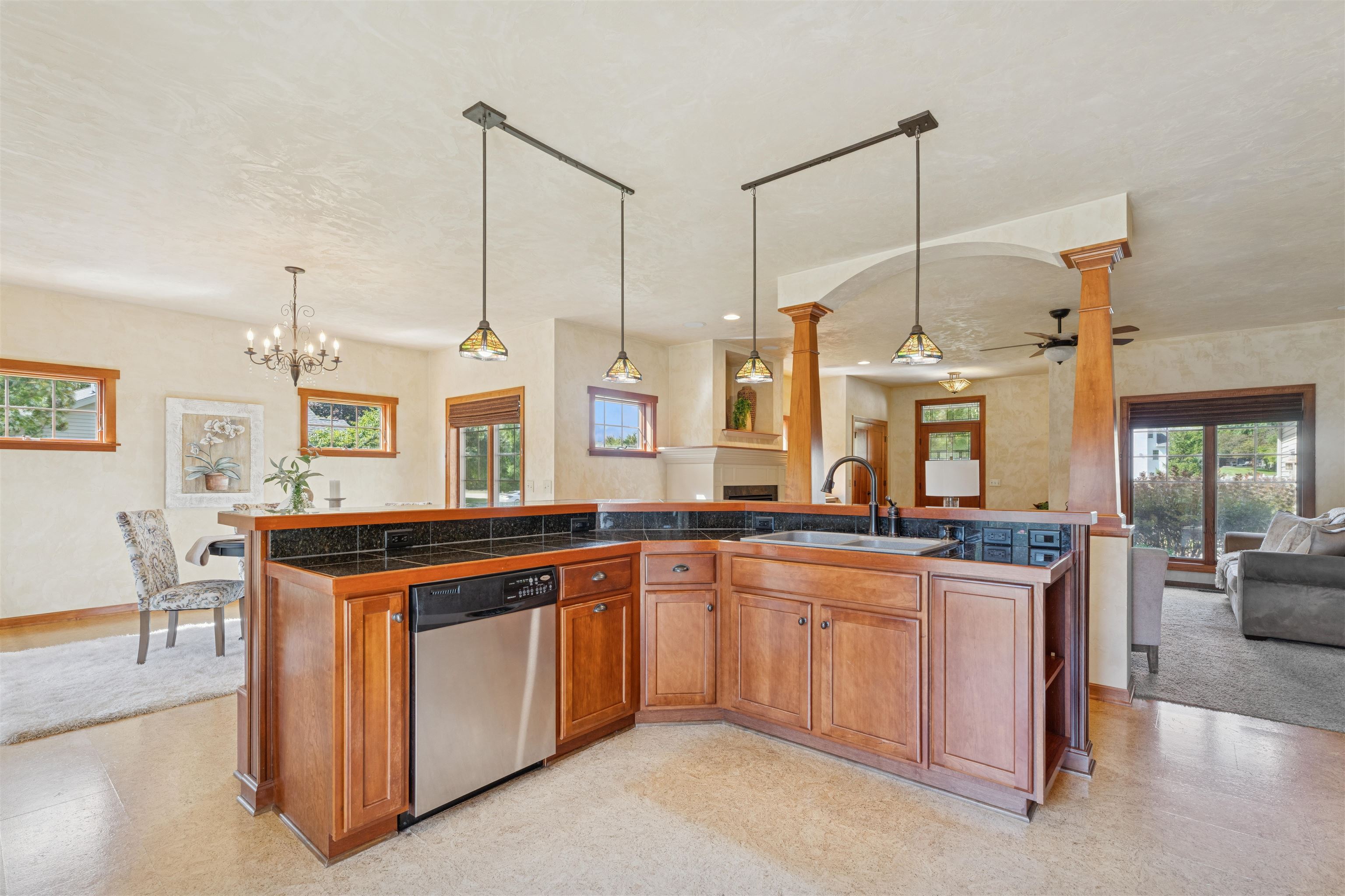 APPLETON, Wisconsin, 54913, United States, 4 Bedrooms Bedrooms, ,4 BathroomsBathrooms,Residential,For Sale,1942240