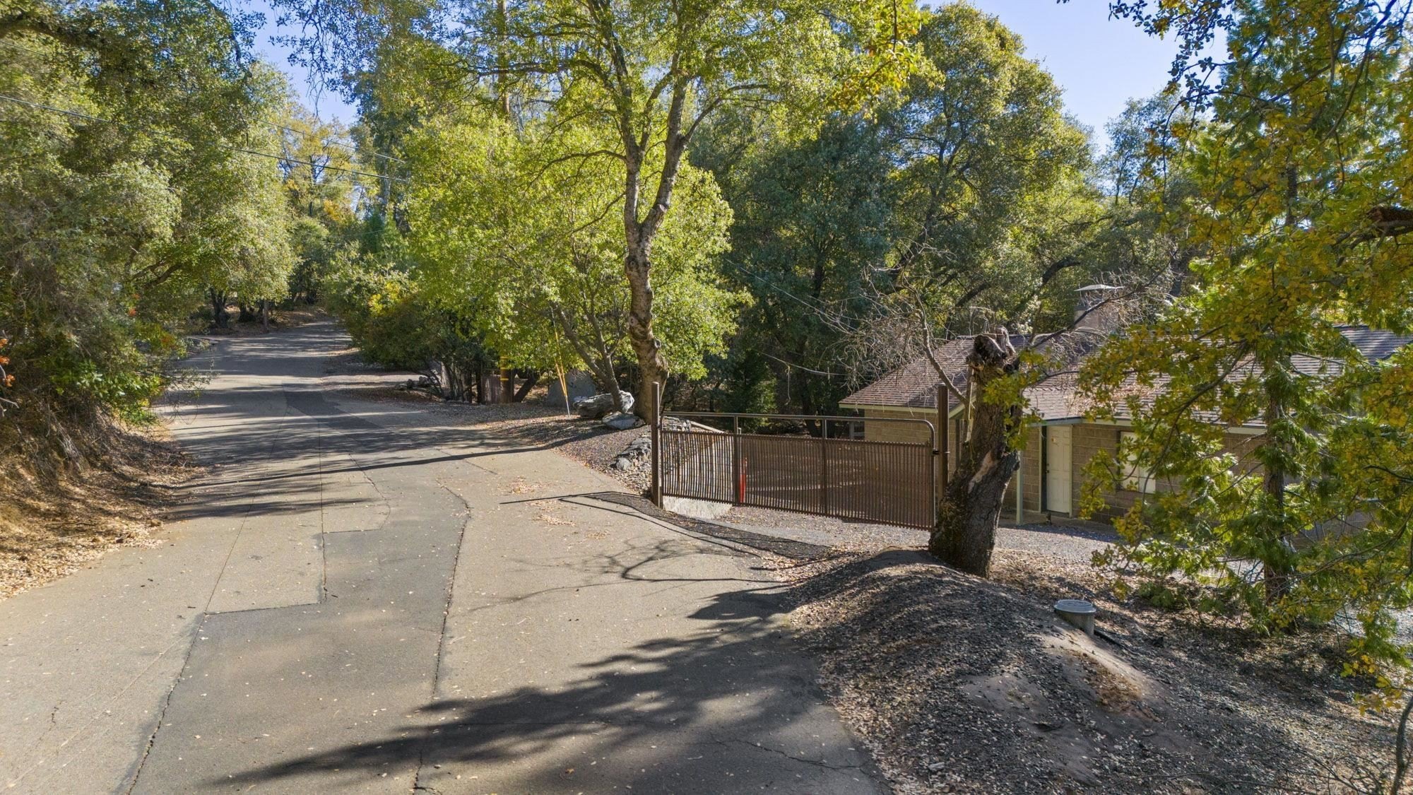 Sonora, California, 95370, United States, ,Residential,For Sale,2010802