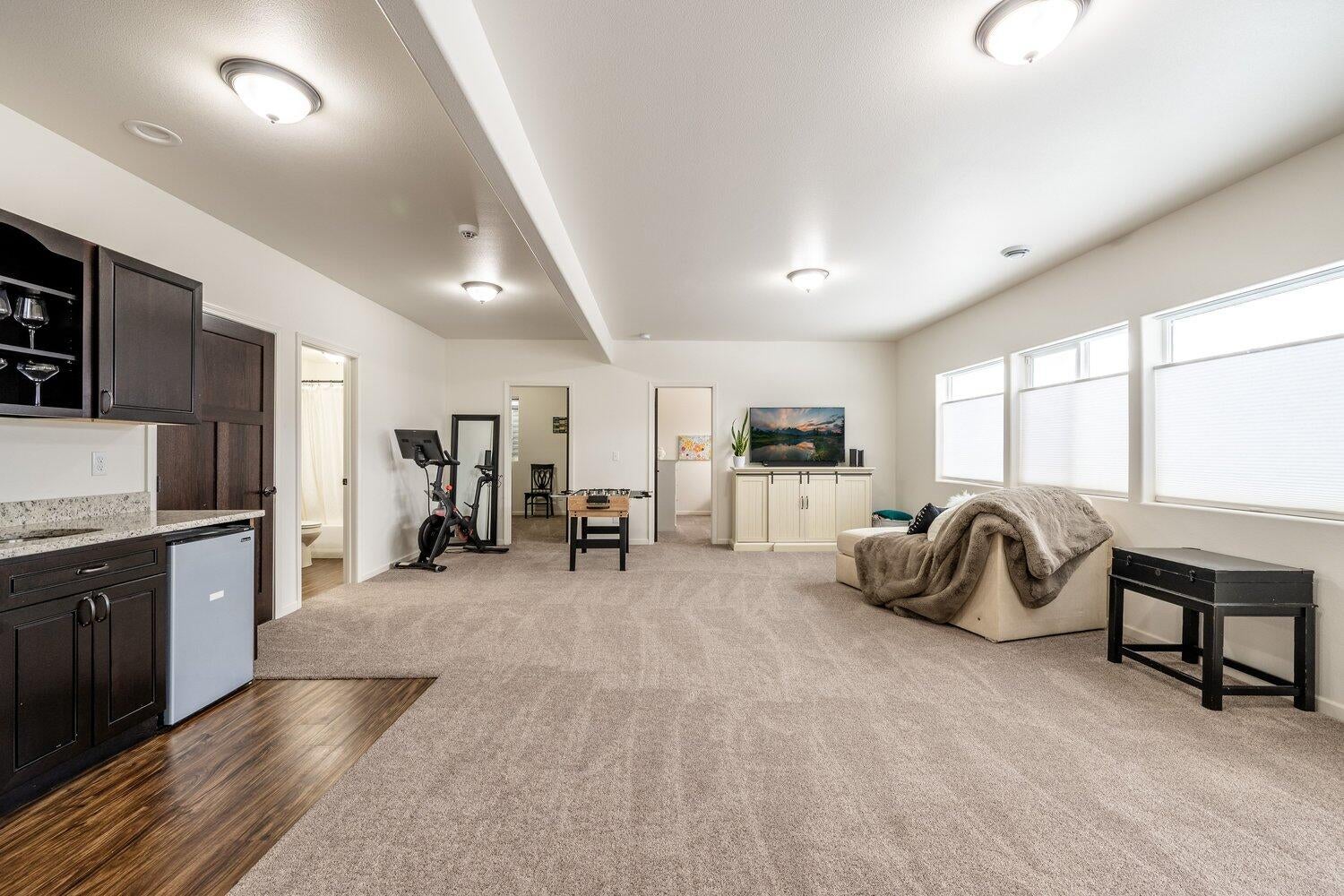 Sheridan, Wyoming, 82801, United States, 5 Bedrooms Bedrooms, ,3 BathroomsBathrooms,Residential,For Sale,2011699