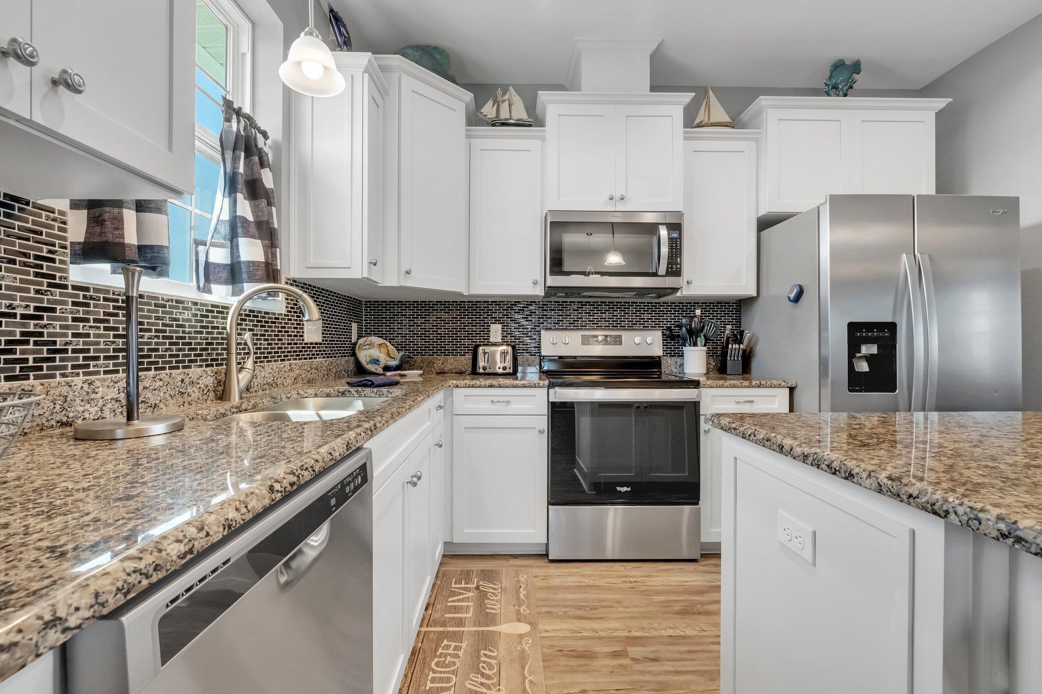 Alligator Point, Florida, 32346, United States, 4 Bedrooms Bedrooms, ,3 BathroomsBathrooms,Residential,For Sale,1805560