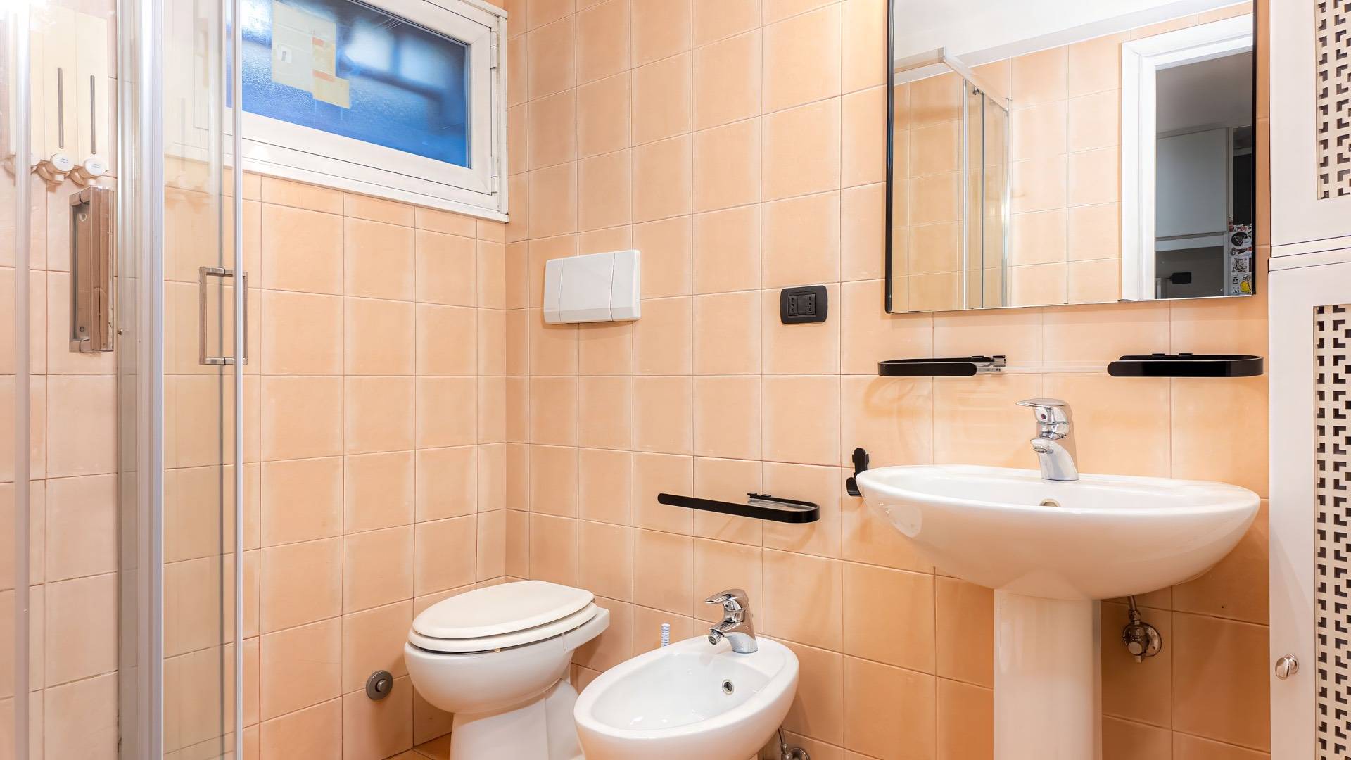 Roma, Roma, 00100, IT, 5 Bedrooms Bedrooms, ,7 BathroomsBathrooms,Residential,For Sale,1805365