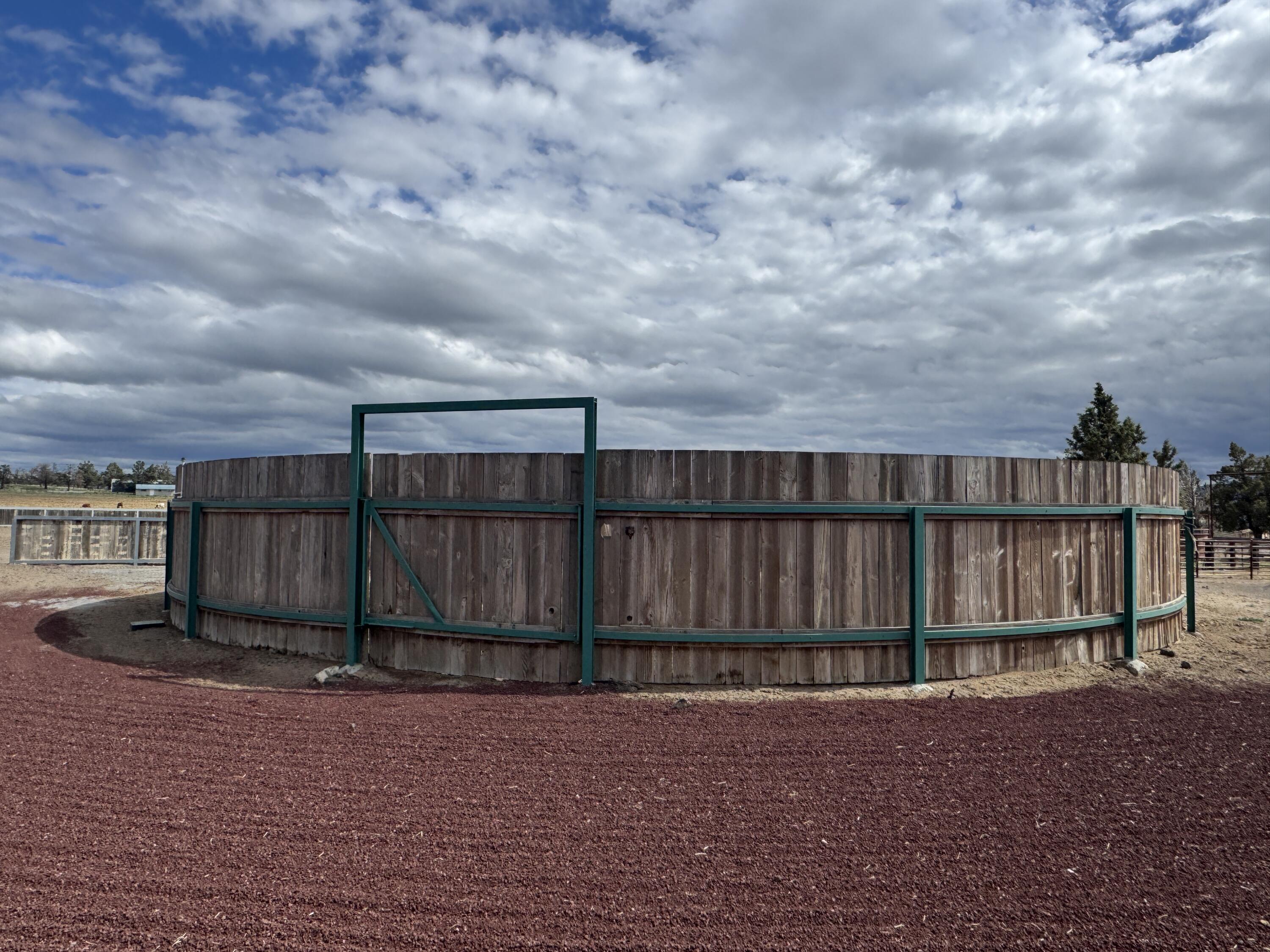 Powell Butte, Oregon, 97753, United States, 6 Bedrooms Bedrooms, ,5 BathroomsBathrooms,Residential,For Sale,2036948