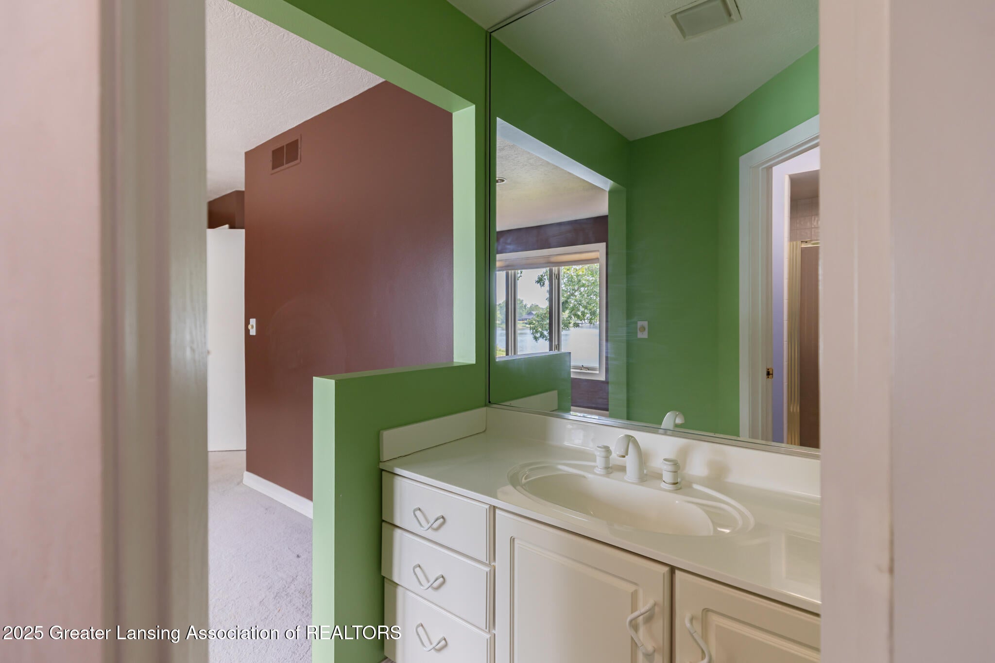 Laingsburg, Michigan, 48848, United States, 5 Bedrooms Bedrooms, ,6 BathroomsBathrooms,Residential,For Sale,1906782