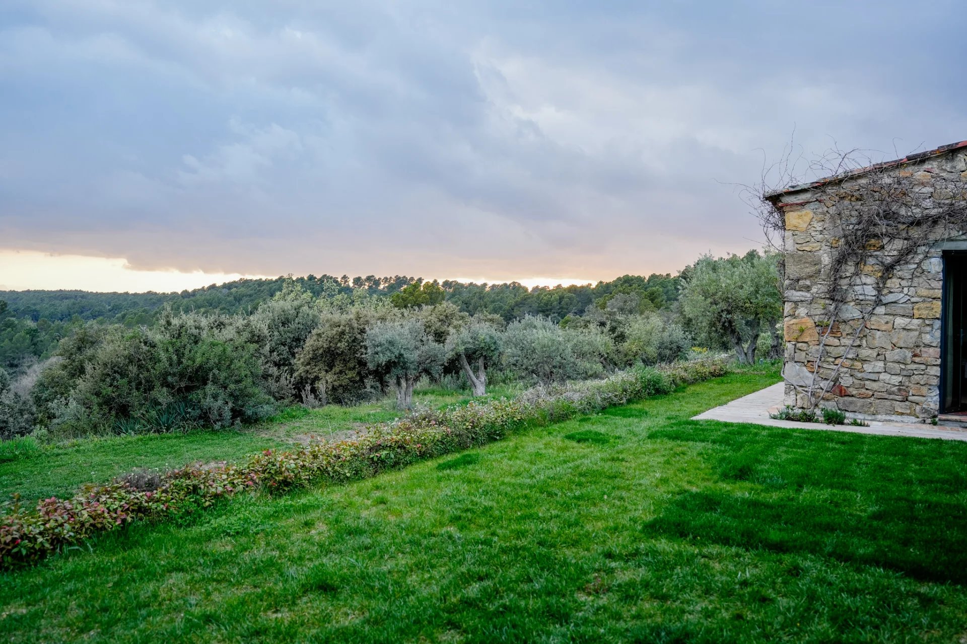 Flayosc, Provence-Alpes-Côte d’Azur, 83780, FR, 8 Bedrooms Bedrooms, ,7 BathroomsBathrooms,Residential,For Sale,1988944