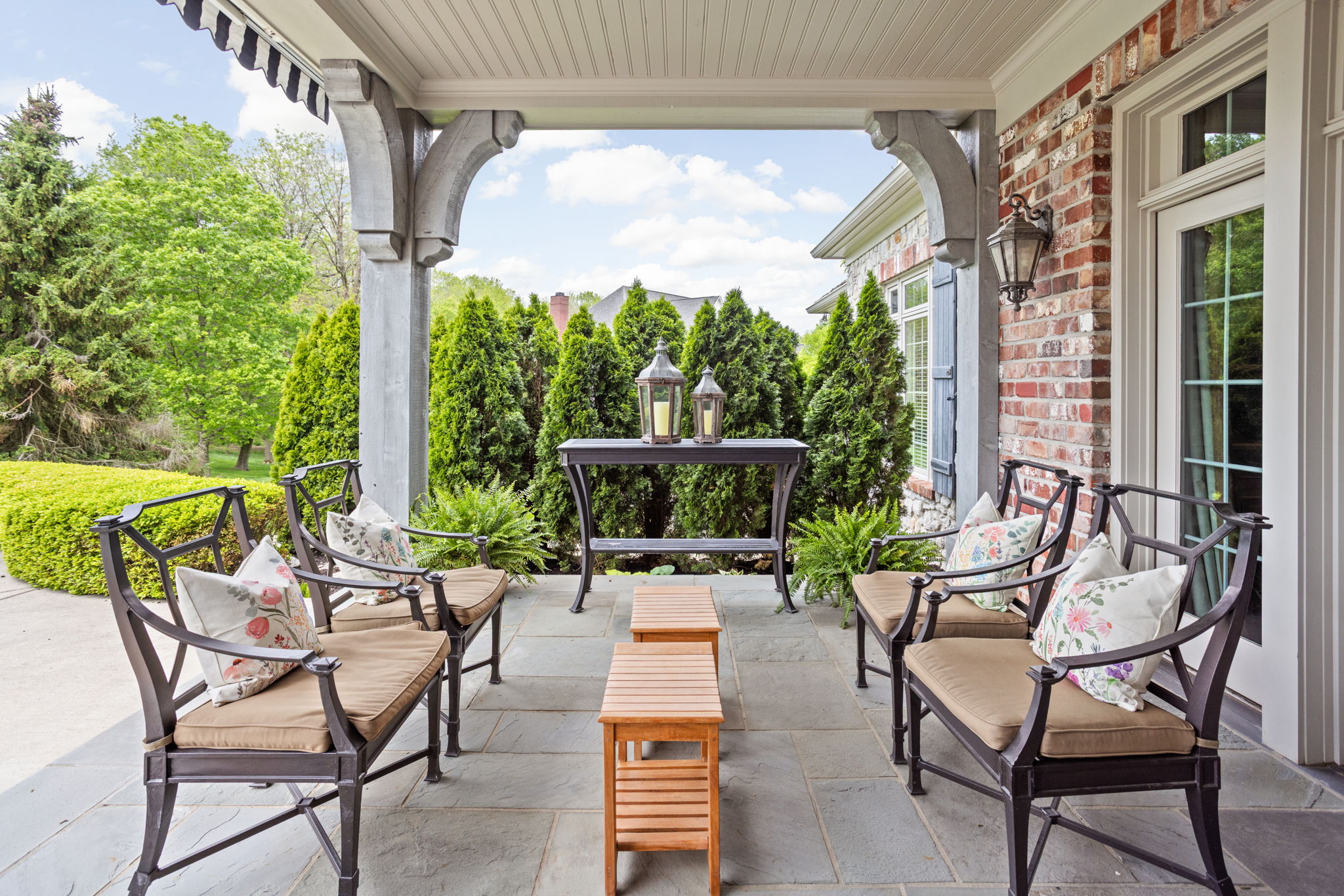  Signature Estate Set on More than 2 Acres in Desirable Zionsville Neighborhood - 物件實景