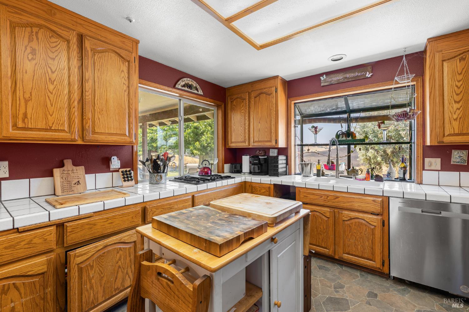 Vacaville, California, 95688, United States, 3 Bedrooms Bedrooms, ,2 BathroomsBathrooms,Residential,For Sale,1847401
