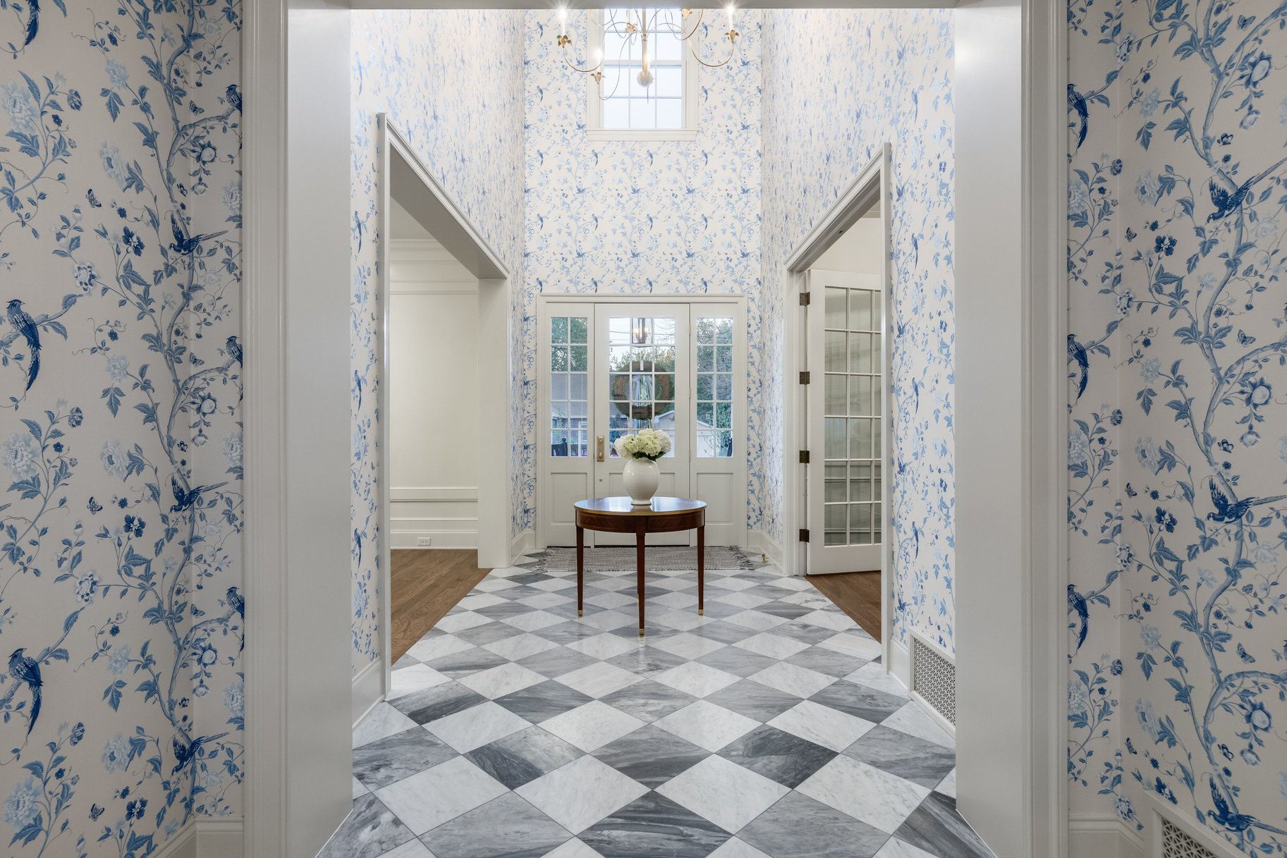  Timeless Colonial Charm Meets Refined Modern Luxury In This Storybook Retreat - 物件實景