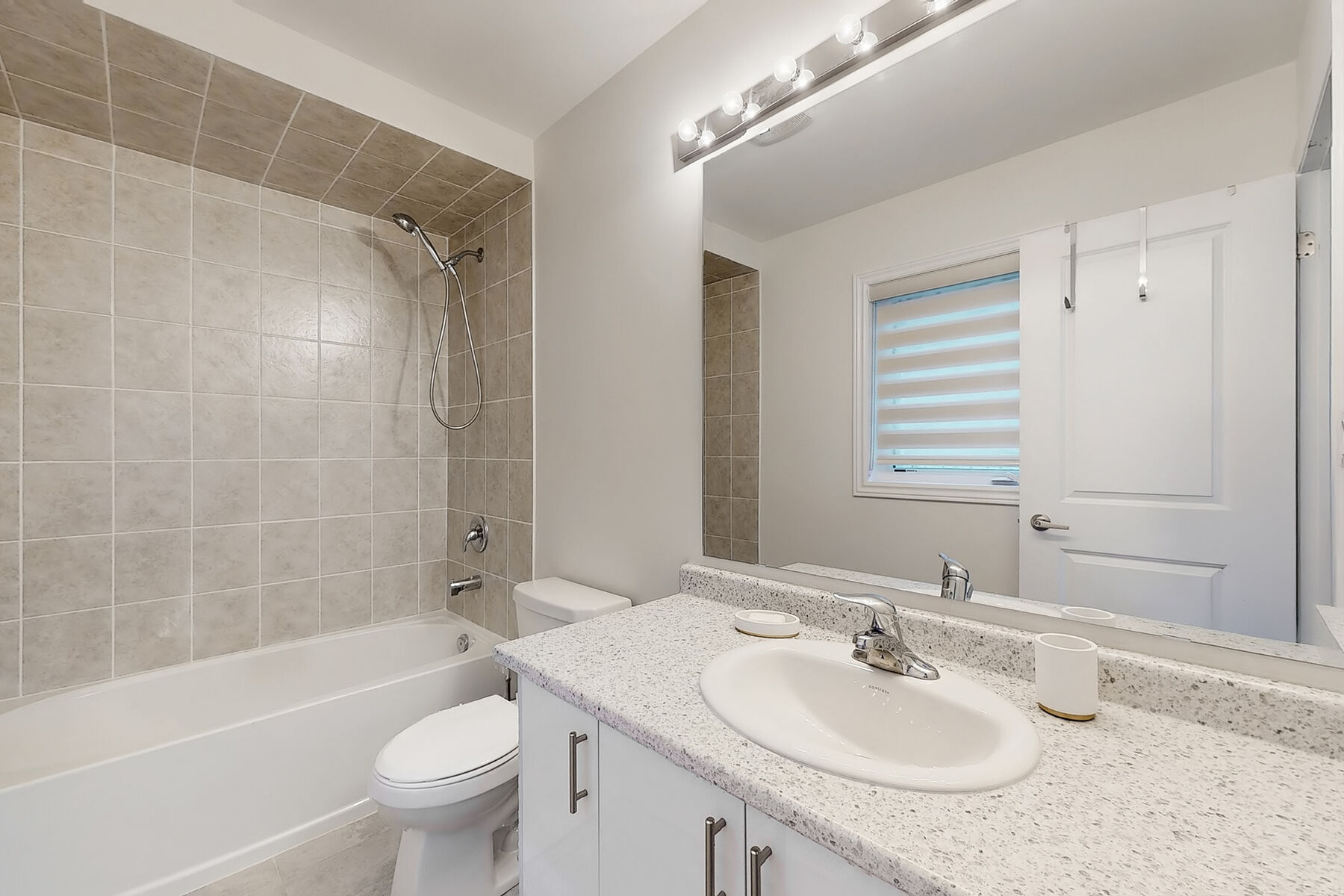  Luxury Alcona Living - 物件實景