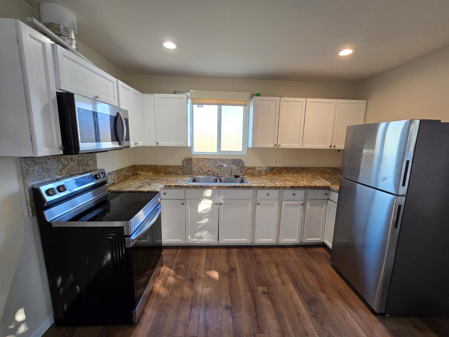 Sacramento, California, 95820, United States, 3 Bedrooms Bedrooms, ,2 BathroomsBathrooms,Residential,For Sale,1993512