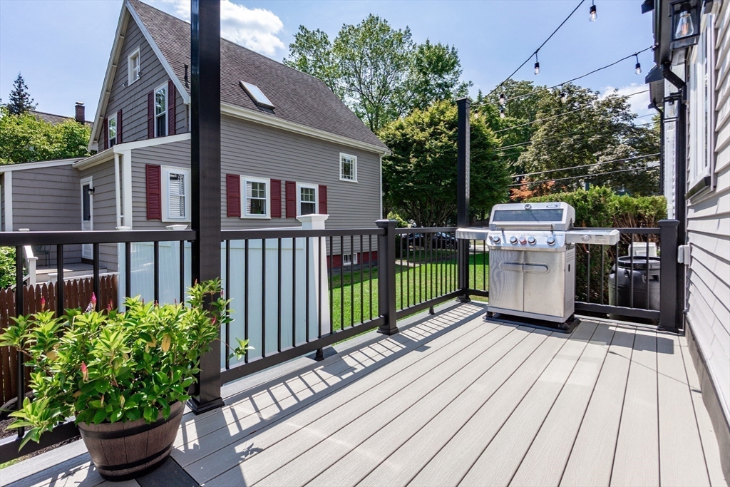 Reading, Massachusetts, 01867, United States, 4 Bedrooms Bedrooms, ,3 BathroomsBathrooms,Residential,For Sale,1904361