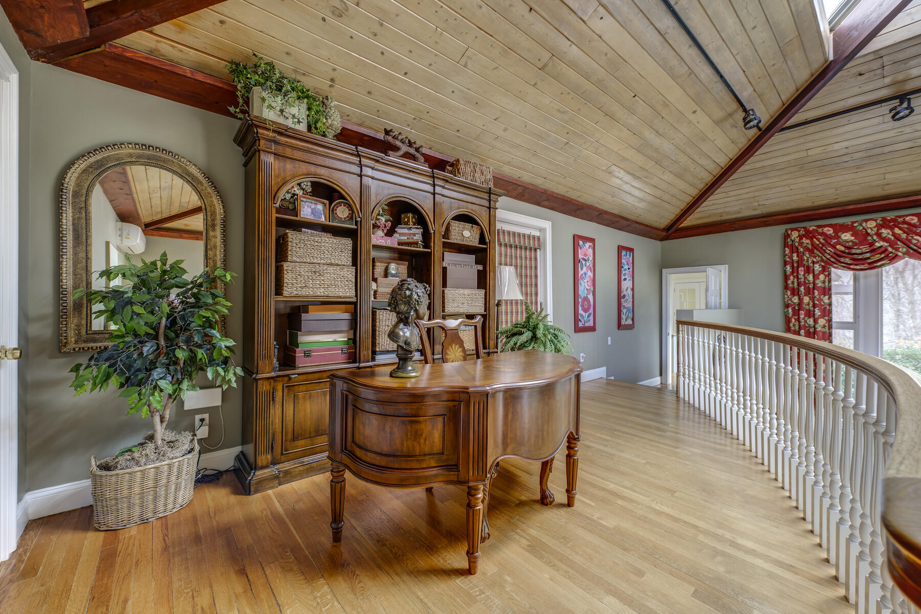  121 Laurel Lane, Laurel Hollow, NY, 11791 - 物件實景