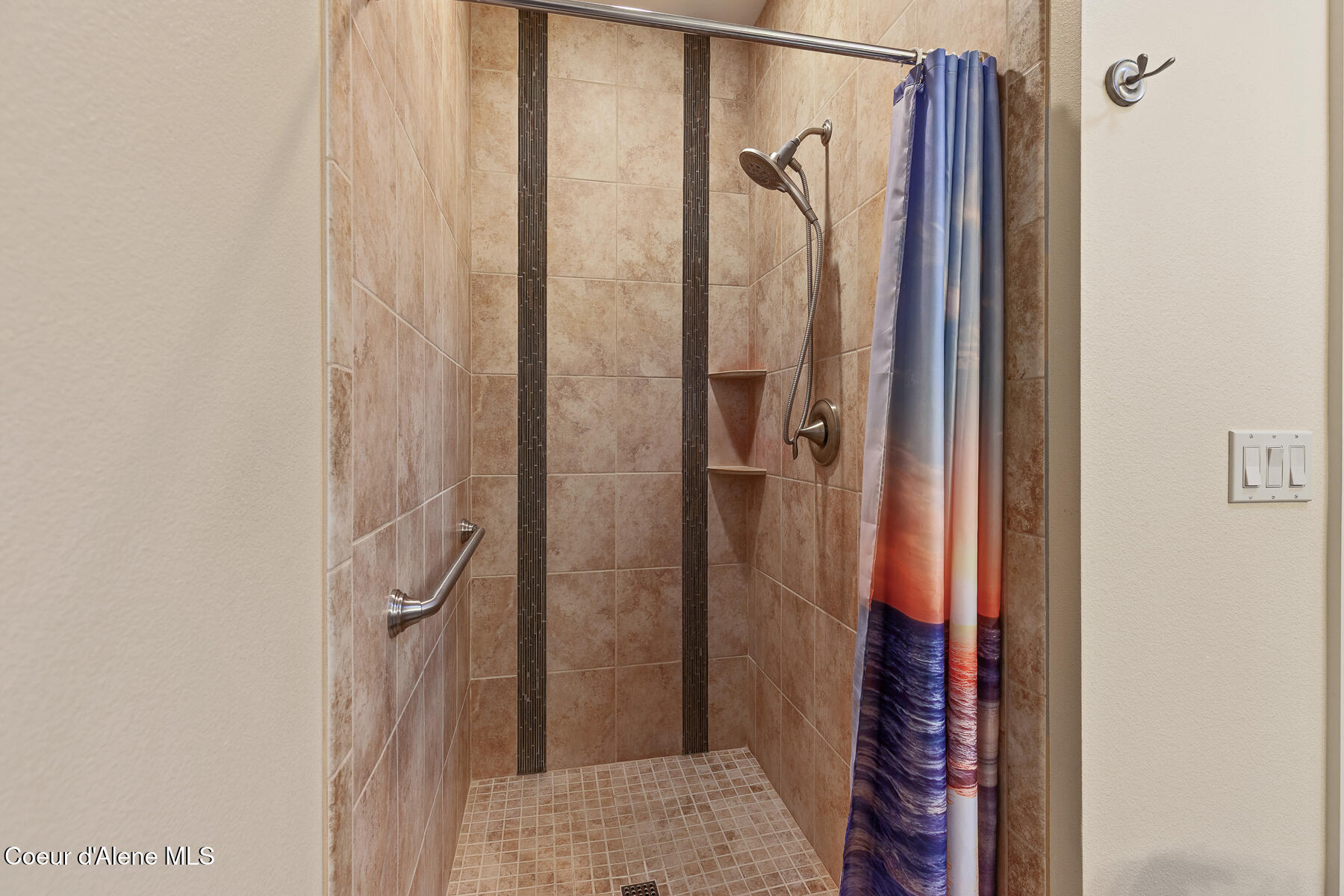 Coeur d'Alene, Idaho, 83815, United States, 2 Bedrooms Bedrooms, ,3 BathroomsBathrooms,Residential,For Sale,2010057