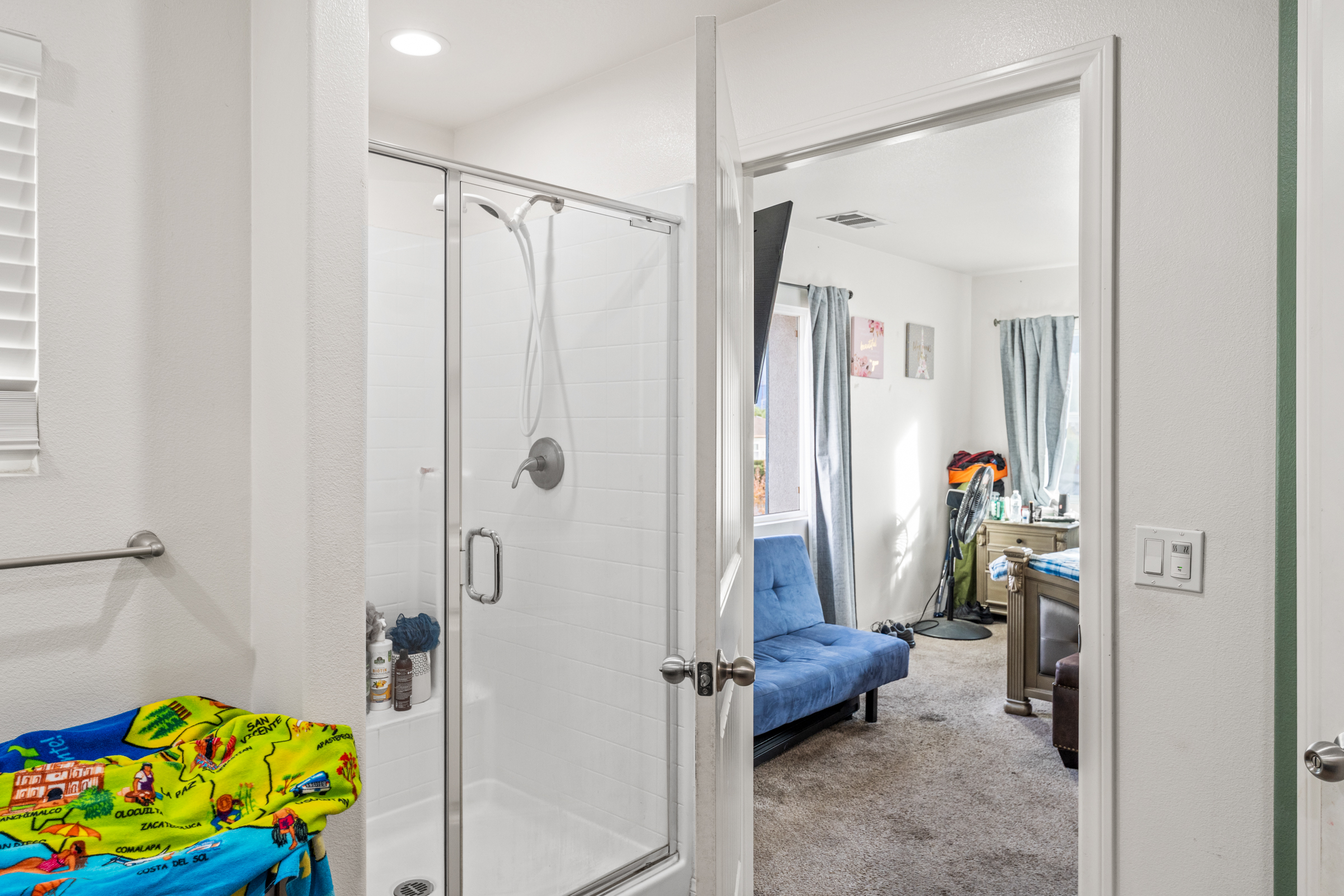 Colton, California, 92324, United States, 4 Bedrooms Bedrooms, ,2 BathroomsBathrooms,Residential,For Sale,2009310