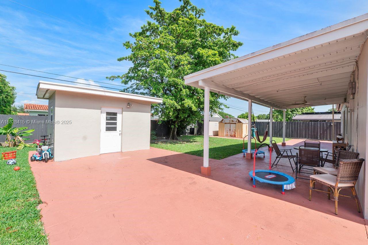 Miami, Florida, 33165, United States, 3 Bedrooms Bedrooms, ,2 BathroomsBathrooms,Residential,For Sale,1882304