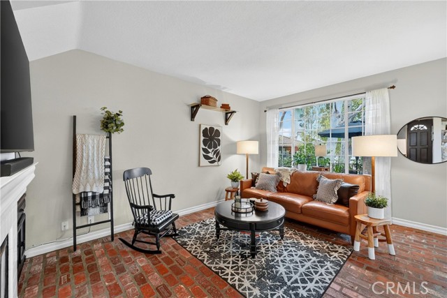 Rancho Santa Margarita, California, 92692, United States, 2 Bedrooms Bedrooms, ,3 BathroomsBathrooms,Residential,For Sale,2049137