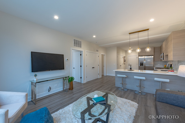 Chicago, Illinois, 60612, United States, 3 Bedrooms Bedrooms, ,2 BathroomsBathrooms,Residential,For Sale,1881356