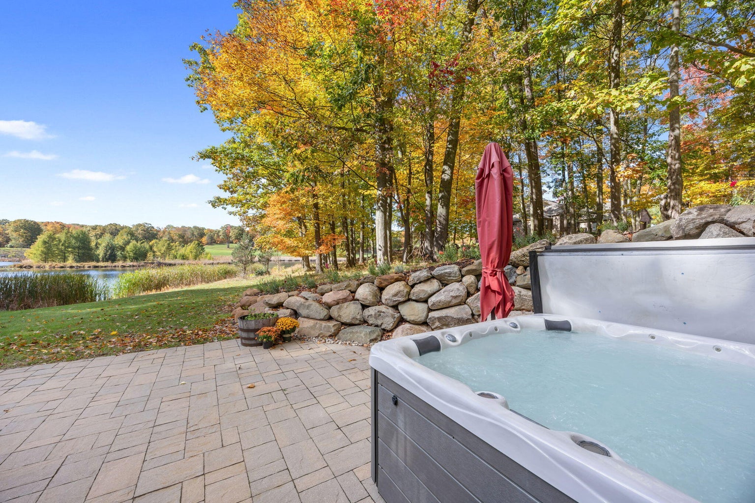 Canadian Lakes, Michigan, 49346, United States, 5 Bedrooms Bedrooms, ,6 BathroomsBathrooms,Residential,For Sale,1981298