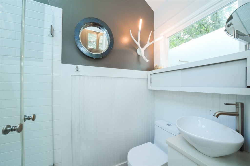 Provincetown, Massachusetts, 02657, United States, 1 Bedroom Bedrooms, ,1 BathroomBathrooms,Residential,For Sale,1933472