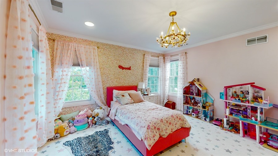 Lakewood, Illinois, 60014, United States, 5 Bedrooms Bedrooms, ,5 BathroomsBathrooms,Residential,For Sale,1980516