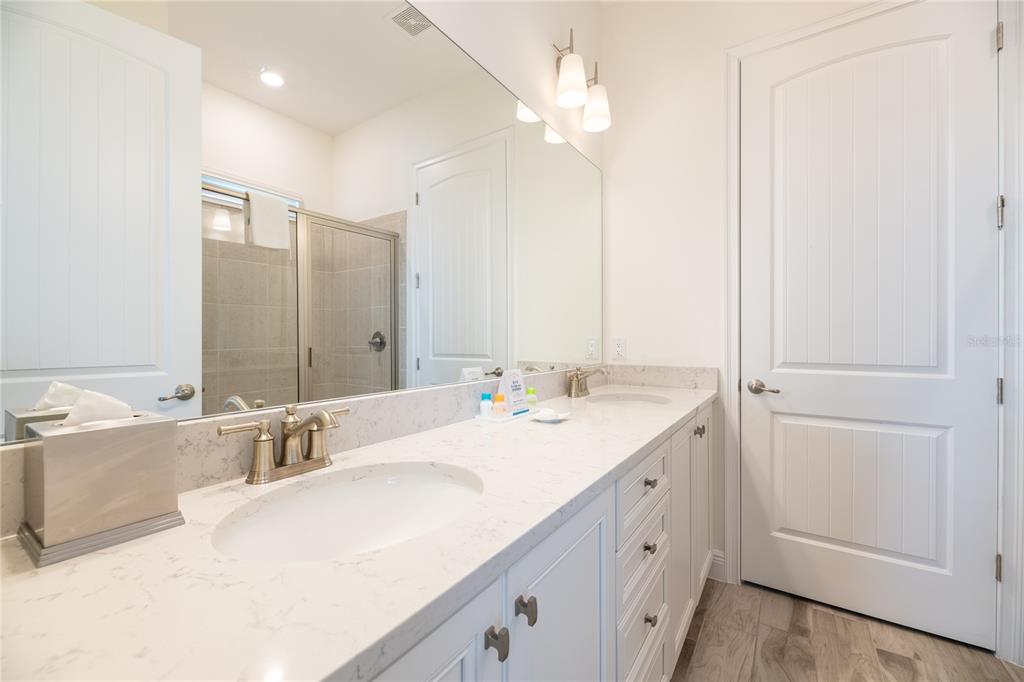 Kissimmee, Florida, 34747, United States, 6 Bedrooms Bedrooms, ,6 BathroomsBathrooms,Residential,For Sale,1994455