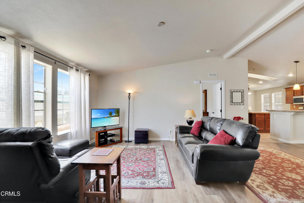 Ventura, California, 93003, United States, 3 Bedrooms Bedrooms, ,2 BathroomsBathrooms,Residential,For Sale,1980962