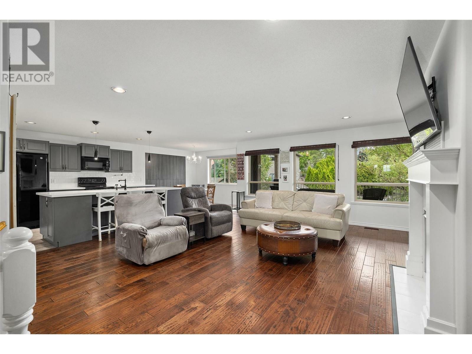 KELOWNA, British Columbia, V1P 1N8, CA, 6 Bedrooms Bedrooms, ,4 BathroomsBathrooms,Residential,For Sale,1837090
