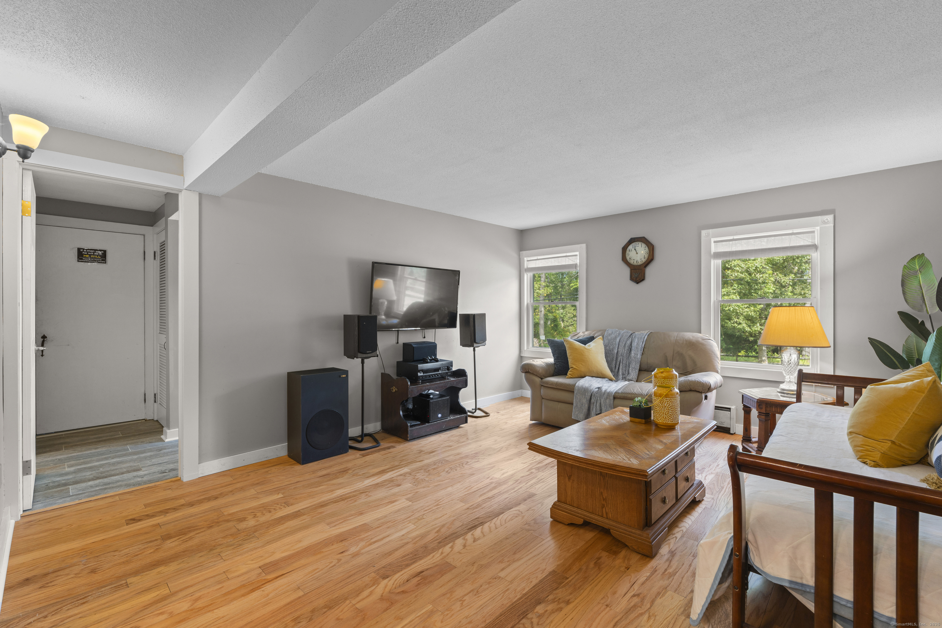 Newtown, Connecticut, 06482, United States, 3 Bedrooms Bedrooms, ,2 BathroomsBathrooms,Residential,For Sale,1962604