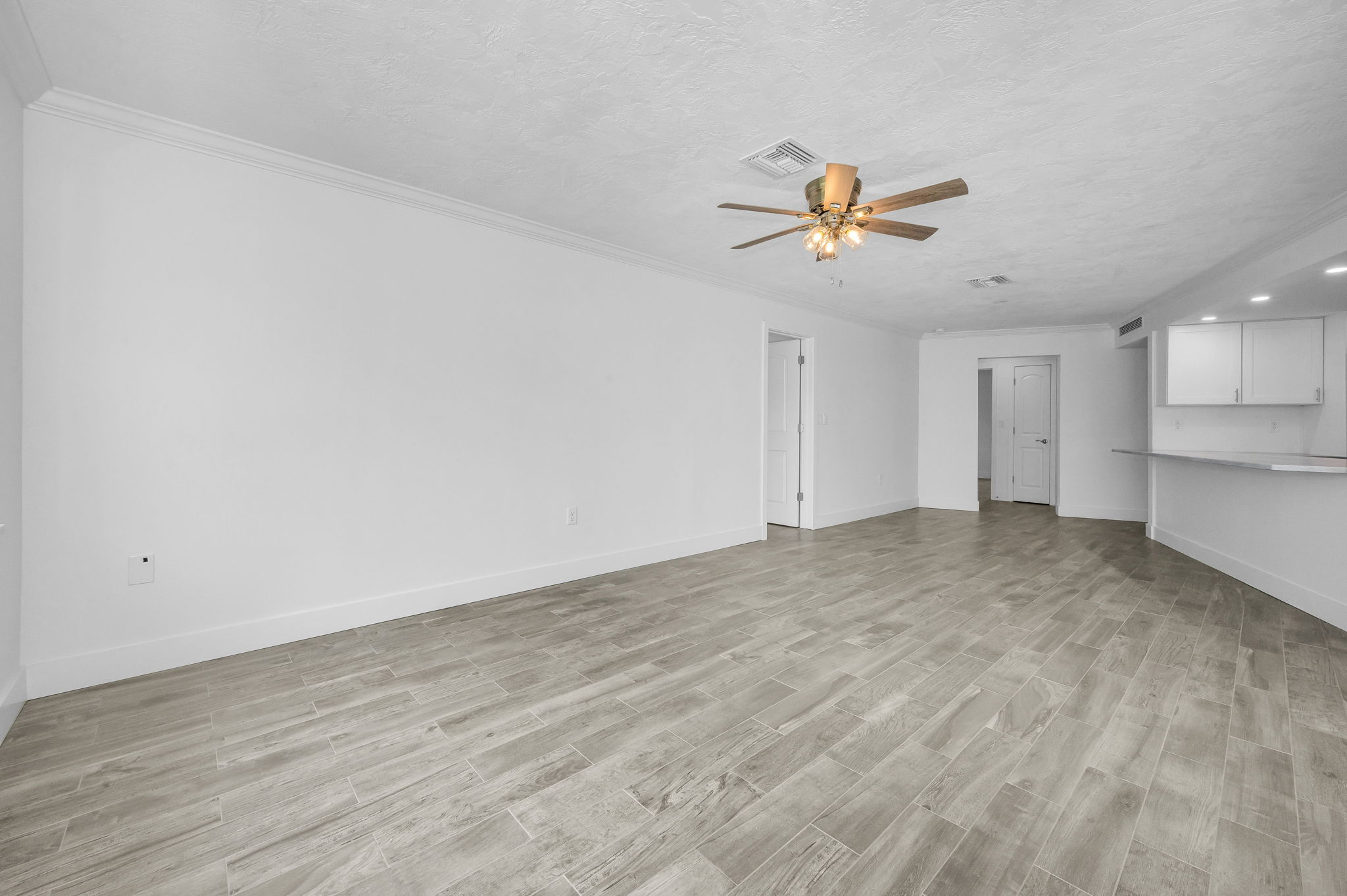 St Petersburg Beach, Florida, 33703, United States, 3 Bedrooms Bedrooms, ,2 BathroomsBathrooms,Residential,For Sale,1979522