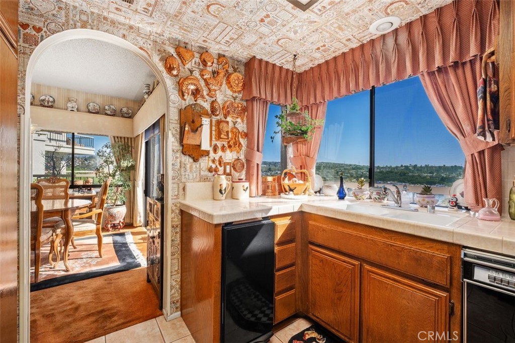 Mission Viejo, California, 92692, United States, 2 Bedrooms Bedrooms, ,1 BathroomBathrooms,Residential,For Sale,1989718