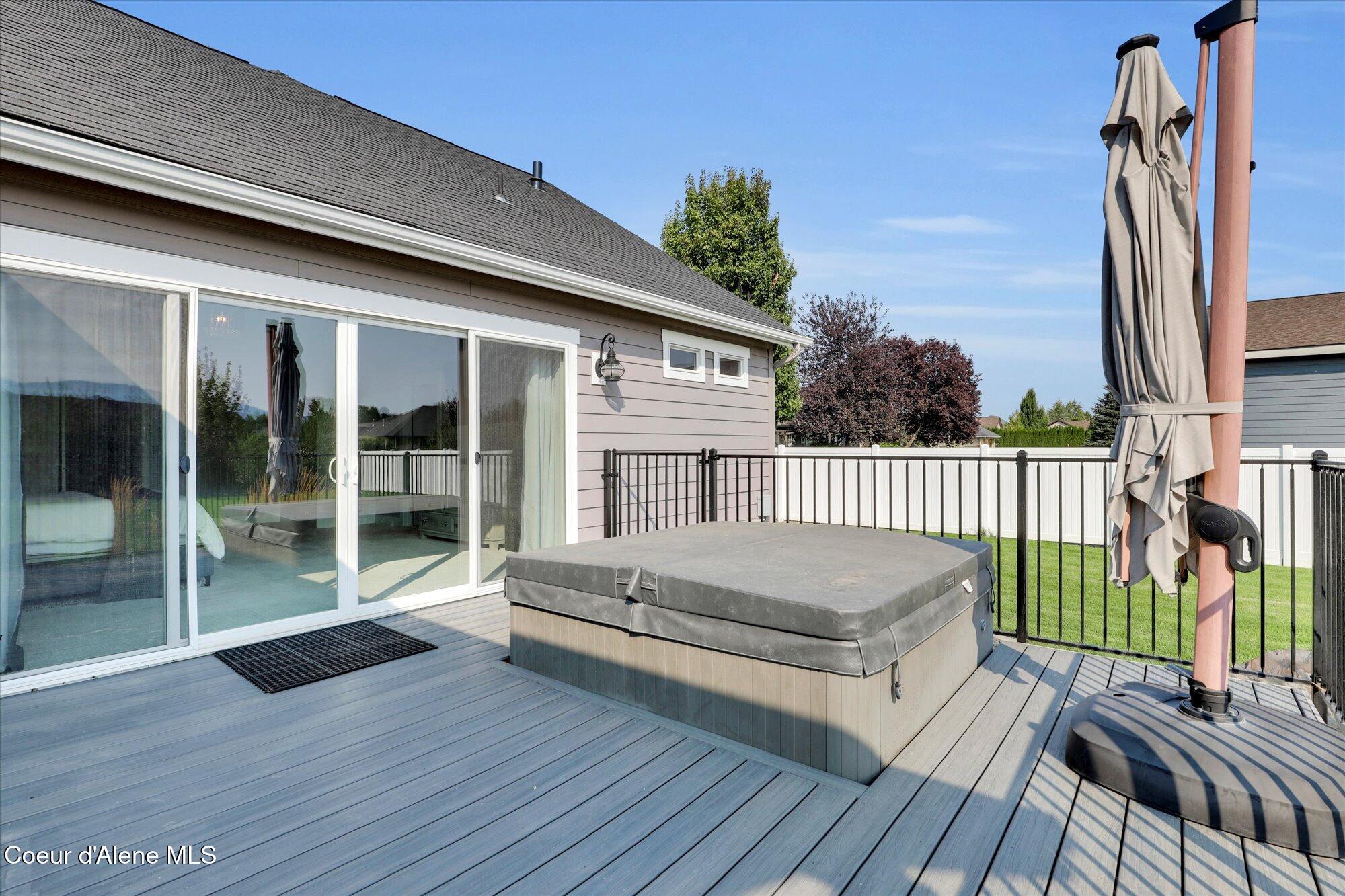 Post Falls, Idaho, 83854, United States, 5 Bedrooms Bedrooms, ,5 BathroomsBathrooms,Residential,For Sale,1981569