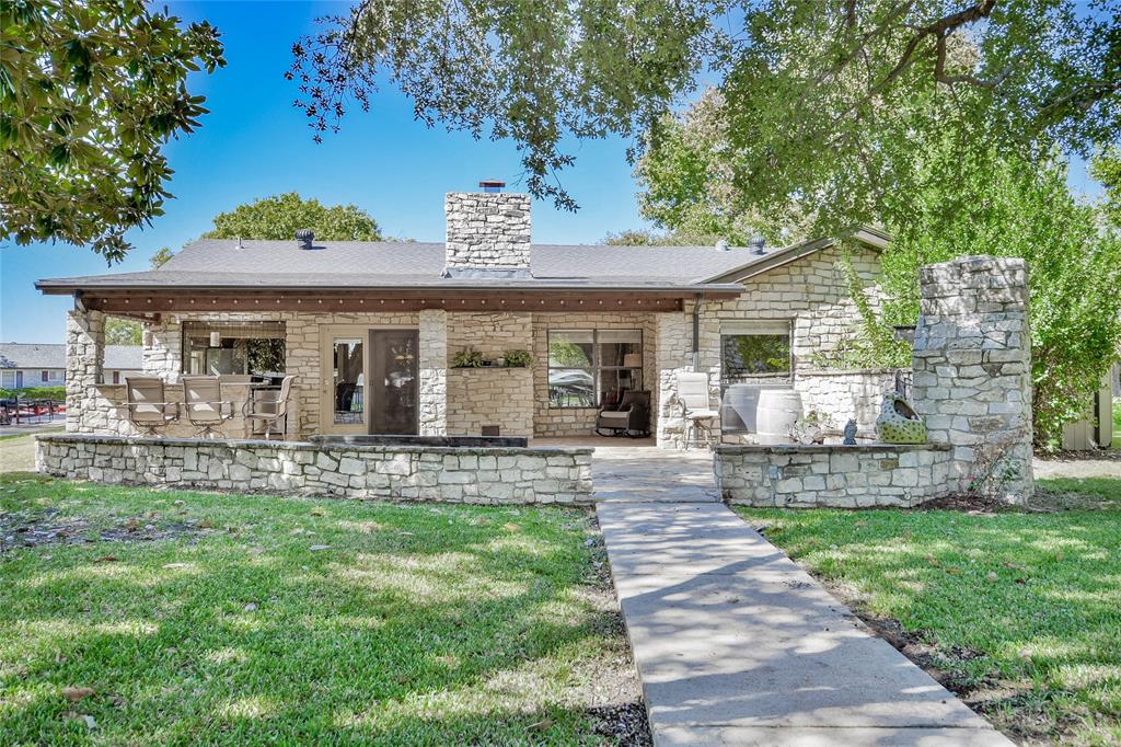 Granbury, Texas, 76049, United States, 3 Bedrooms Bedrooms, ,2 BathroomsBathrooms,Residential,For Sale,1984180