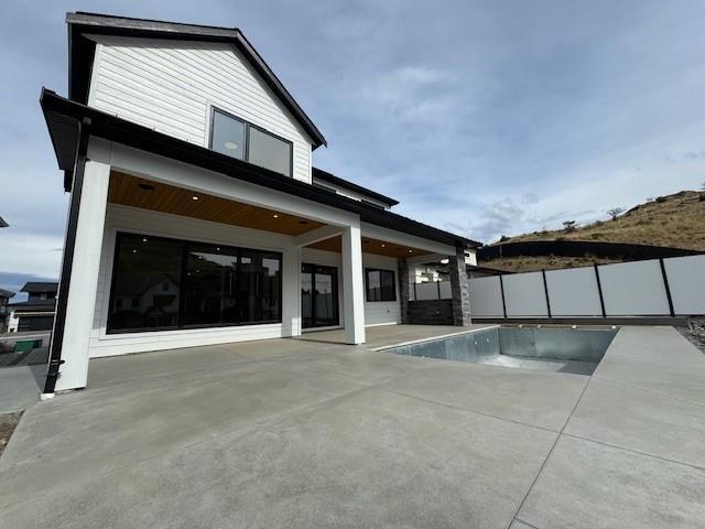 KELOWNA, British Columbia, V1W 0C4, CA, 5 Bedrooms Bedrooms, ,4 BathroomsBathrooms,Residential,For Sale,1960562