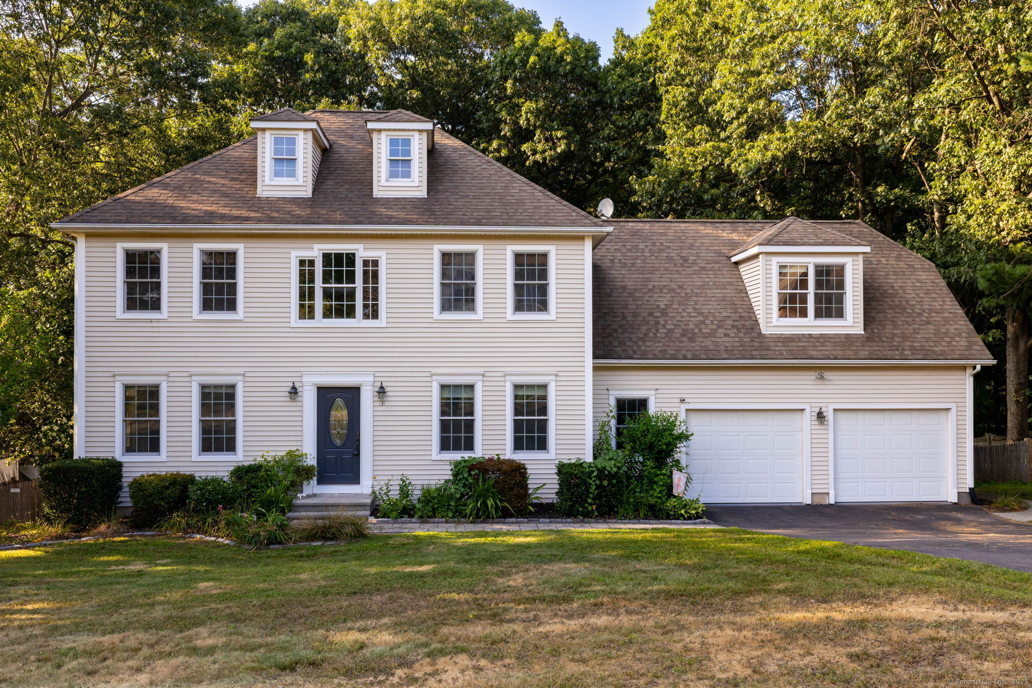 Manchester, Connecticut, 06040, United States, 3 Bedrooms Bedrooms, ,3 BathroomsBathrooms,Residential,For Sale,1917264
