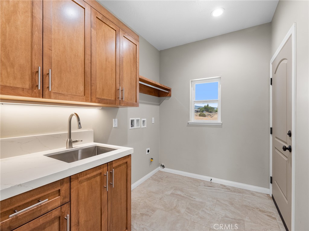 Phelan, California, 92371, United States, 3 Bedrooms Bedrooms, ,3 BathroomsBathrooms,Residential,For Sale,1927192