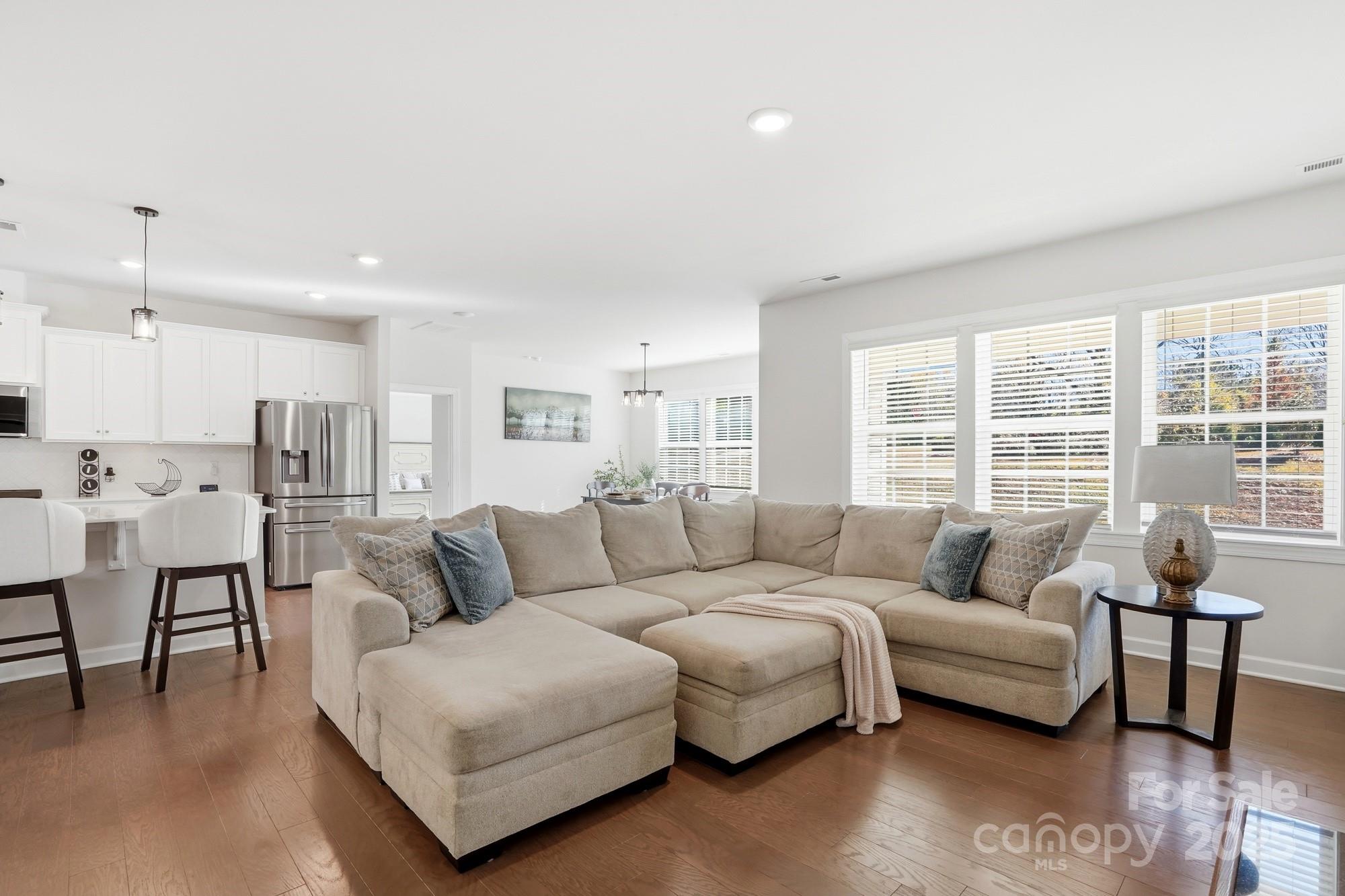 Huntersville, North Carolina, 28078, United States, 4 Bedrooms Bedrooms, ,4 BathroomsBathrooms,Residential,For Sale,1992464