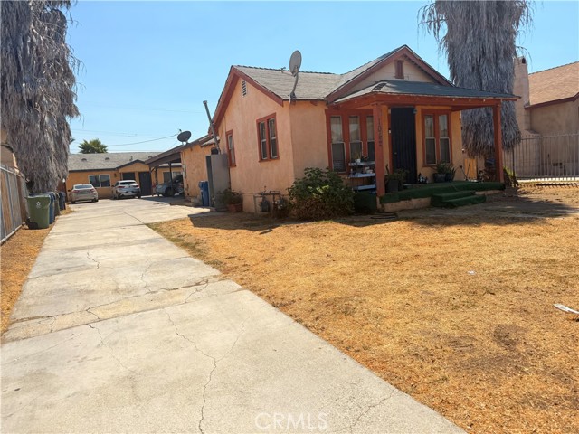 Los Angeles, California, 90044, United States, 7 Bedrooms Bedrooms, ,Residential,For Sale,1930999