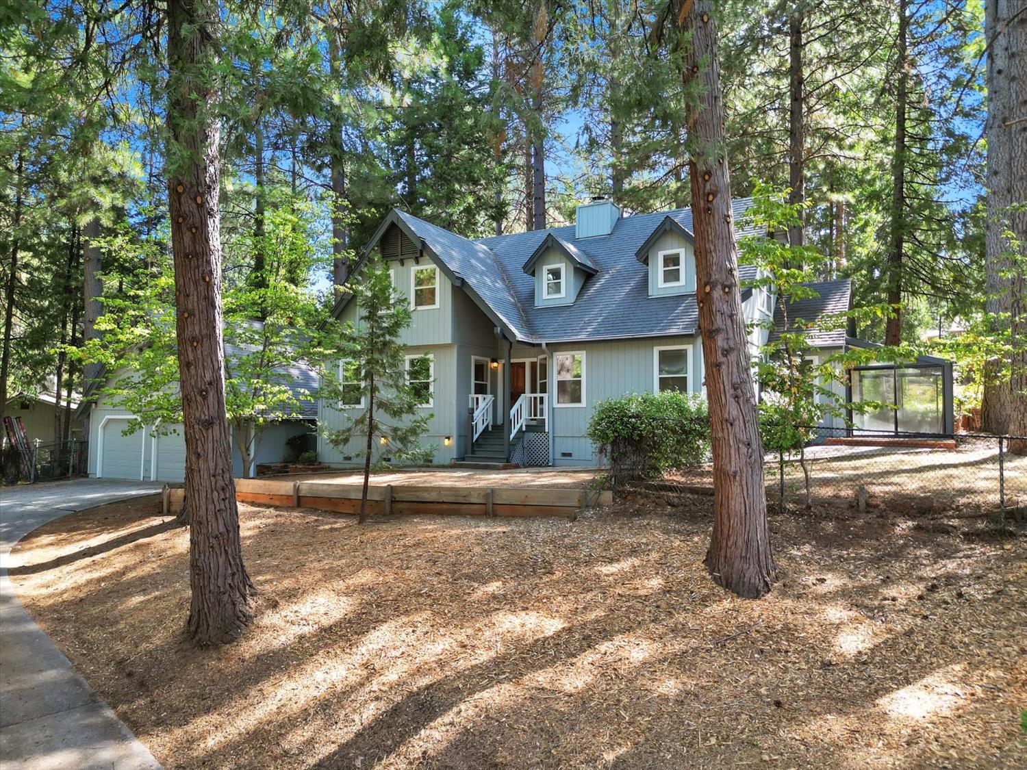 Nevada City, California, 95959, United States, 4 Bedrooms Bedrooms, ,3 BathroomsBathrooms,Residential,For Sale,1942290